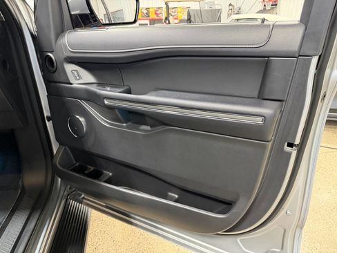 Used 2024 Ford Expedition Max XLT image 44