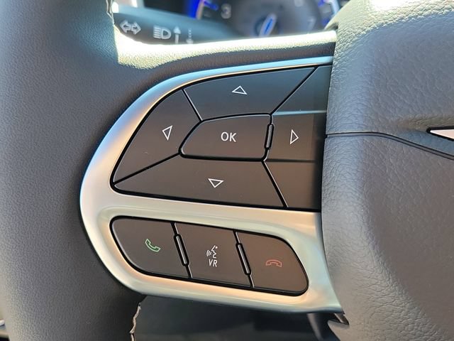 New 2027 Chrysler Pacifica Select FWD image 9