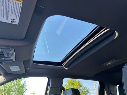 New 2026 GMC Sierra 3500 Denali w/ Denali Reserve Package image 18