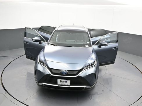 Used 2024 Toyota Venza Limited image 45