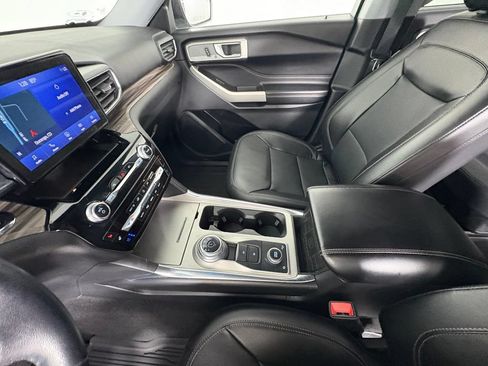 Certified 2022 Ford Explorer Limited w/ Equipment Group 301A AWD/4WD image 26