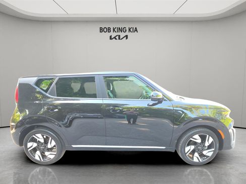 Used 2024 Kia Soul GT-Line FWD image 6