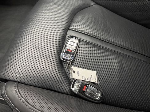 Used 2013 Audi S7 Prestige w/ Innovation Pkg image 25