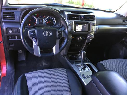 Used 2015 Toyota 4Runner SR5 AWD/4WD image 21