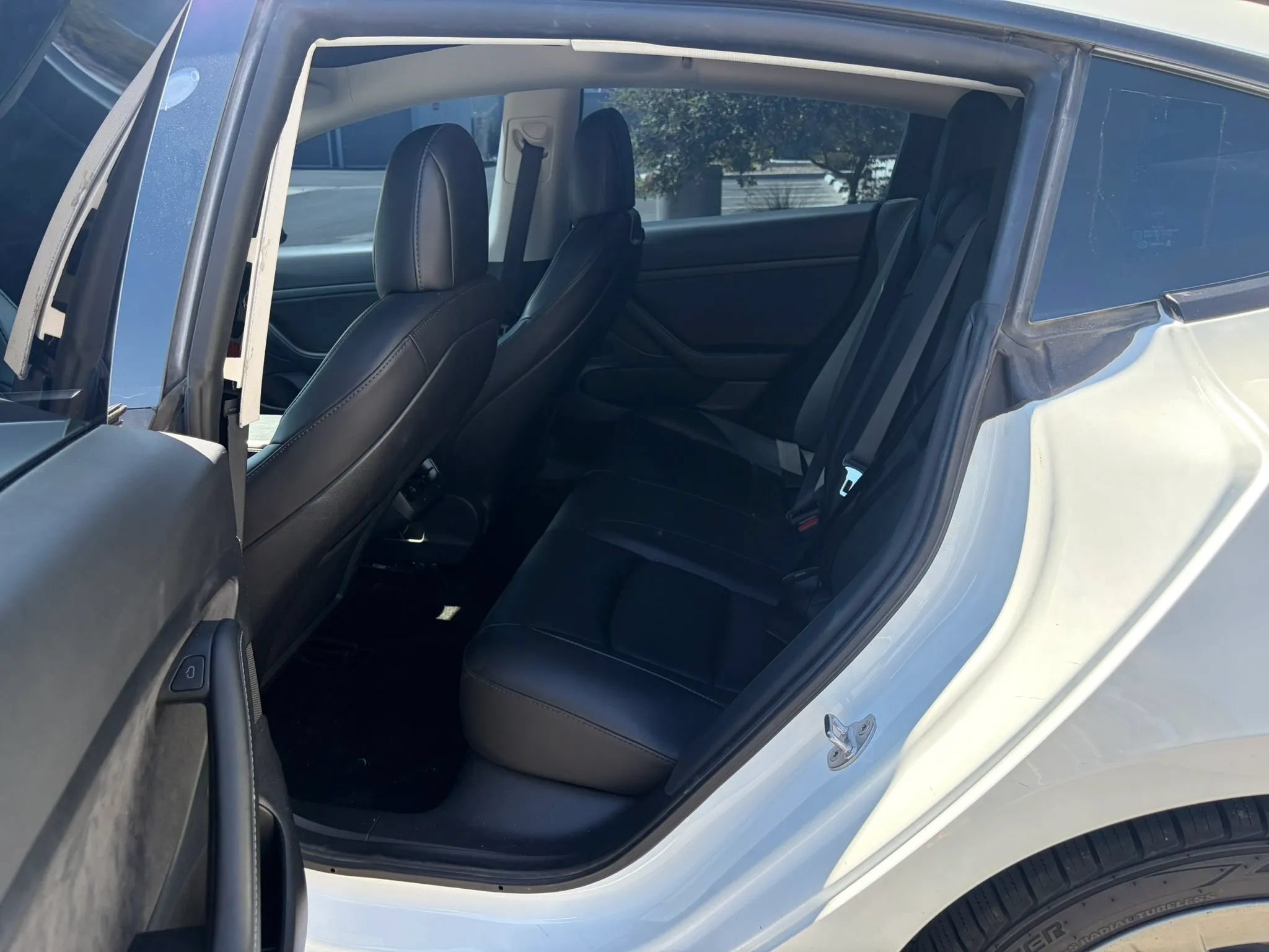 Used 2021 Tesla Model 3 Standard Range Plus RWD image 9
