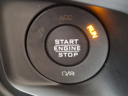 Used 2024 Jeep Gladiator Mojave w/ Convenience Group image 22