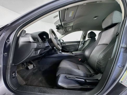 Used 2018 Honda Accord LX image 19