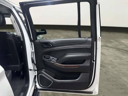Used 2019 GMC Yukon XL SLT w/ Open Road Package RWD image 19