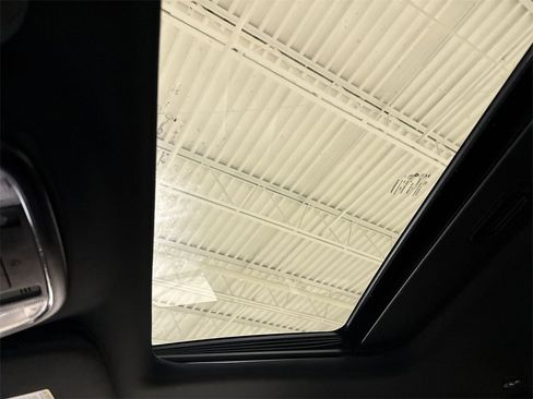 Used 2020 Jeep Grand Cherokee Limited image 19