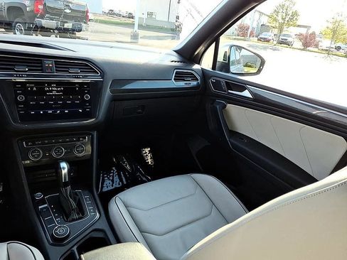 Used 2021 Volkswagen Tiguan SEL Premium R-Line AWD/4WD image 24