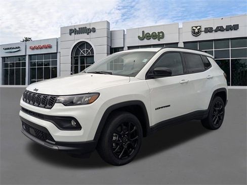 New 2026 Jeep Compass Latitude image 8
