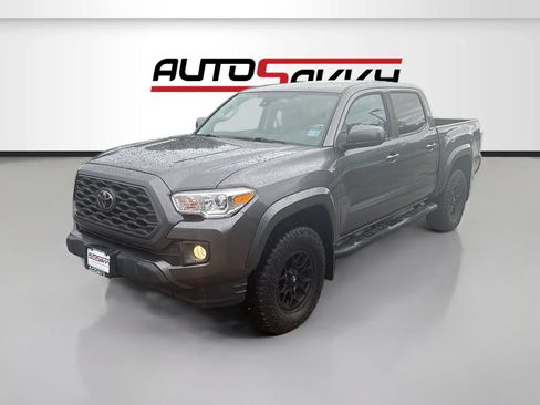 Used 2020 Toyota Tacoma SR5 RWD image 3
