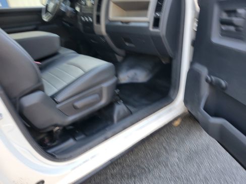 Used 2009 Dodge Ram 1500 Truck ST image 15