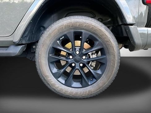 Used 2023 Jeep Wrangler Unlimited Sahara AWD/4WD image 34