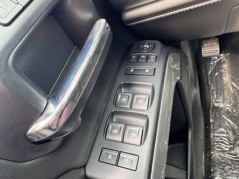 Used 2015 Chevrolet Silverado 1500 LTZ Z71 AWD/4WD image 14