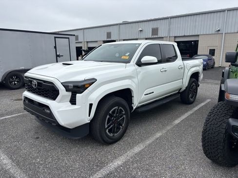 Used 2024 Toyota Tacoma TRD Sport image 6