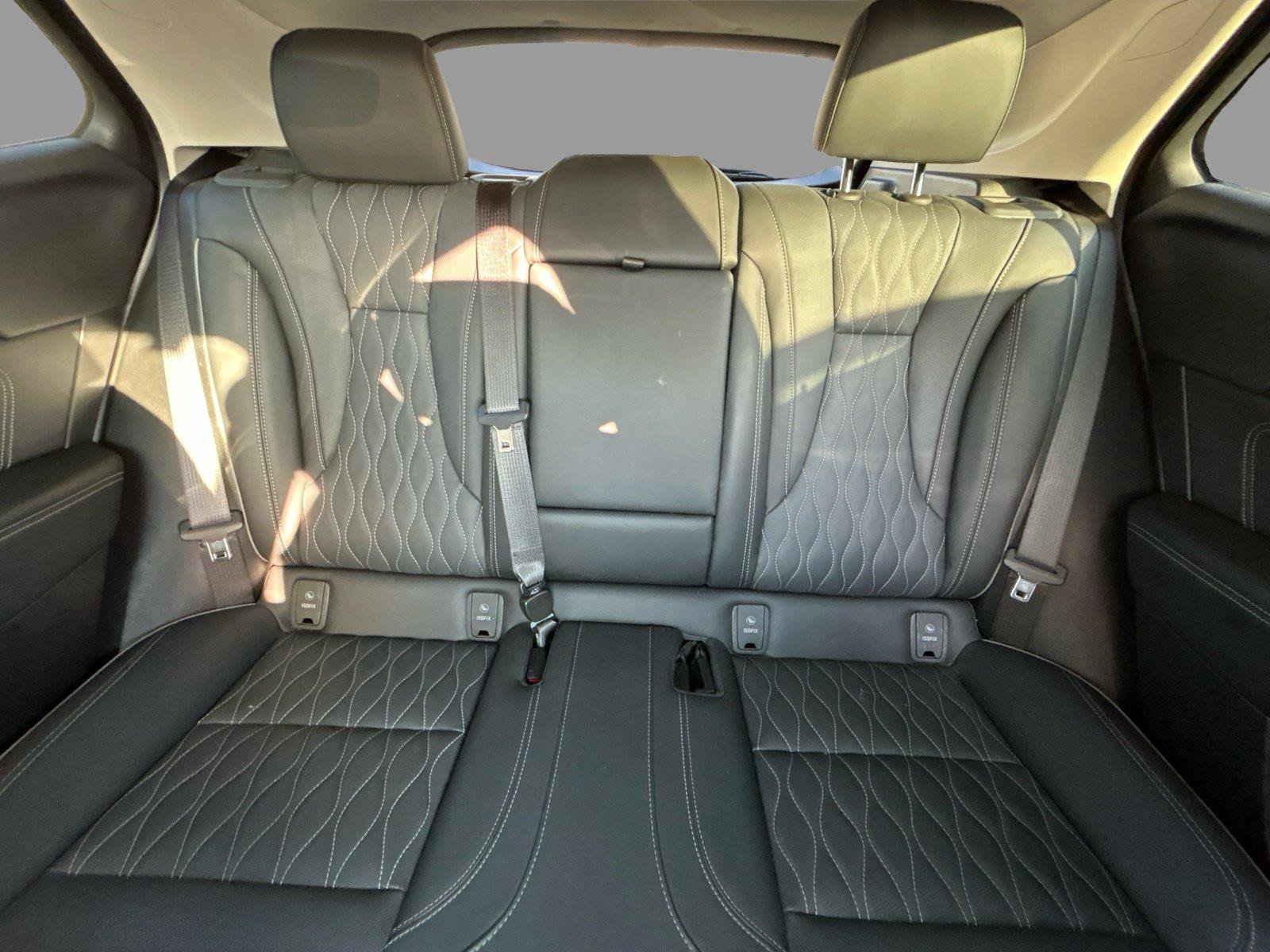 Used 2023 Buick Envision Avenir FWD image 31