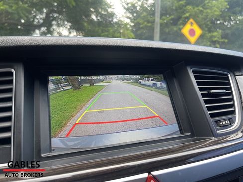 Used 2015 Hyundai Genesis 3.8 image 16