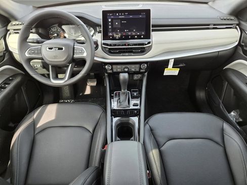 New 2026 Jeep Compass Limited image 18