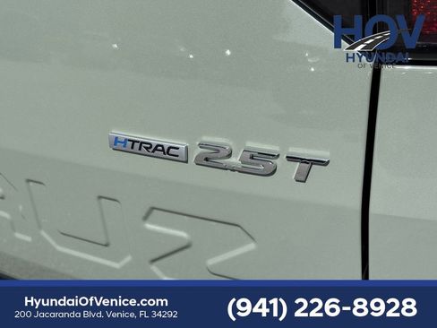 Used 2025 Hyundai Santa Cruz Limited image 11