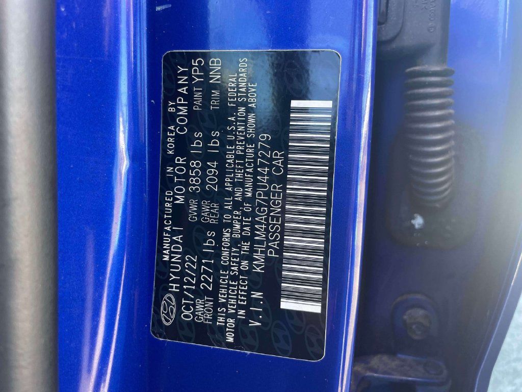 Used 2023 Hyundai Elantra SEL w/ Cargo Package FWD image 18