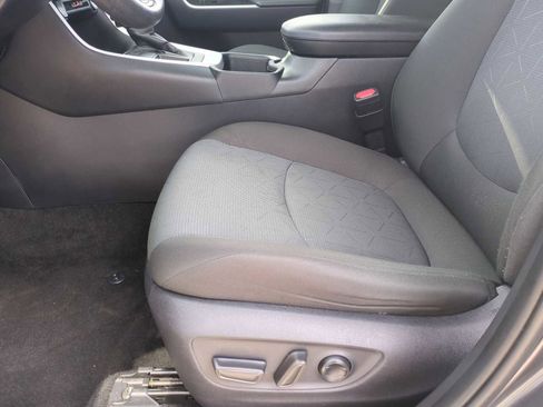 Used 2024 Toyota RAV4 XLE FWD image 18
