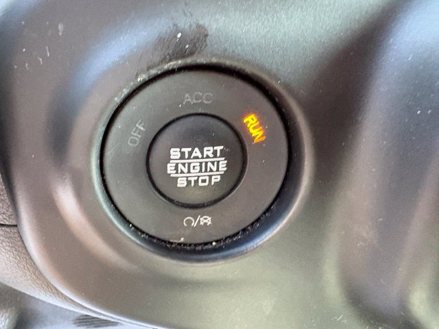 Used 2022 Jeep Wrangler Unlimited Sahara AWD/4WD image 24