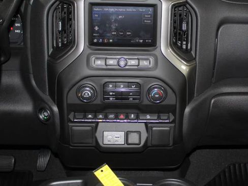 Used 2024 Chevrolet Silverado 1500 Custom Trail Boss w/ LPO, Dark Essentials Package image 30