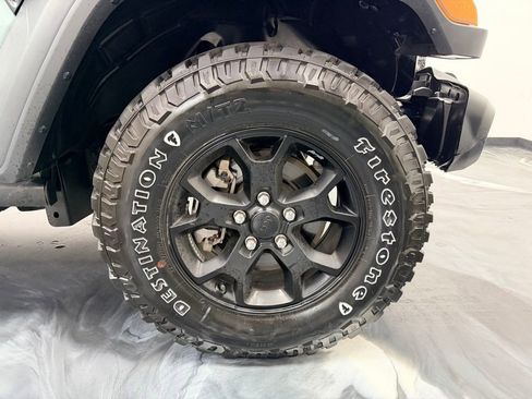 Used 2023 Jeep Wrangler Unlimited Sport AWD/4WD image 32