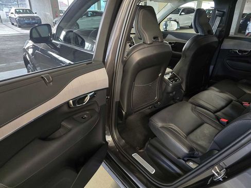 Used 2025 Volvo XC90 B6 Ultra w/ Protection Package Premier image 25