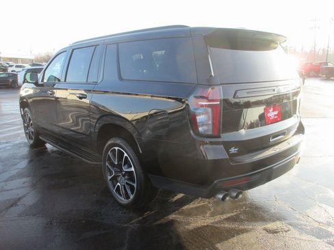Used 2024 Chevrolet Suburban RST w/ Sport Performance Package image 8