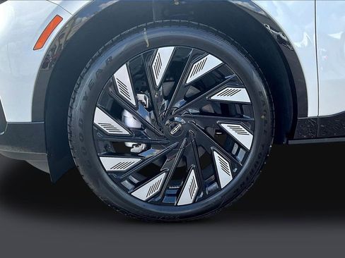 New 2026 Lincoln Nautilus Reserve w/ Jet Appearance Package AWD/4WD image 13
