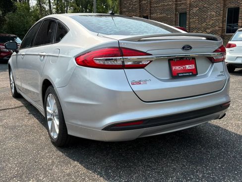 Used 2017 Ford Fusion SE w/ Equipment Group 601A FWD image 7