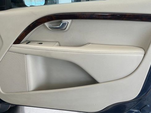 Used 2013 Volvo XC70 T6 image 17