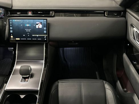 Used 2026 Land Rover Range Rover Velar Dynamic SE image 28