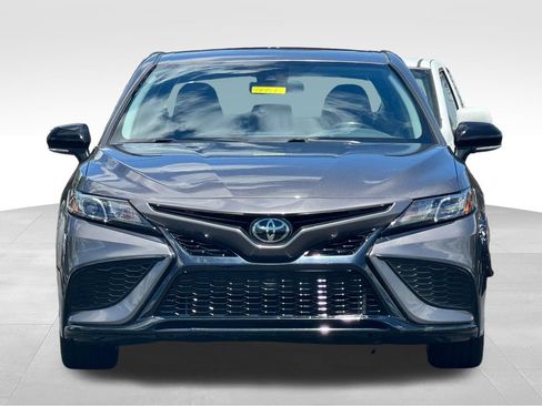 Used 2023 Toyota Camry SE FWD image 2