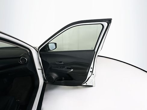 Used 2023 Nissan Kicks SV FWD image 30