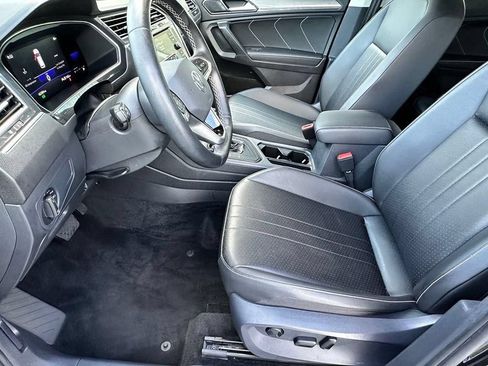 Used 2023 Volkswagen Tiguan SE FWD image 6