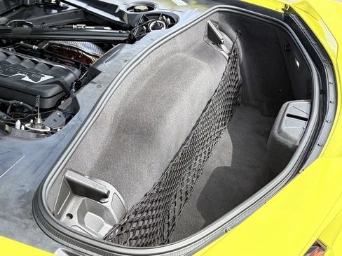 Used 2022 Chevrolet Corvette Stingray Premium Cpe w/ Z51 Performance Package RWD image 27