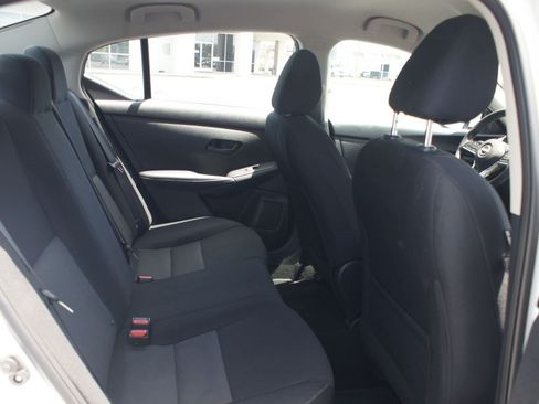 Used 2024 Nissan Sentra SV FWD image 18