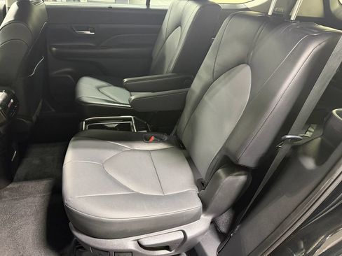Used 2025 Toyota Grand Highlander AWD image 61