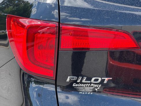 Used 2016 Honda Pilot Elite image 22