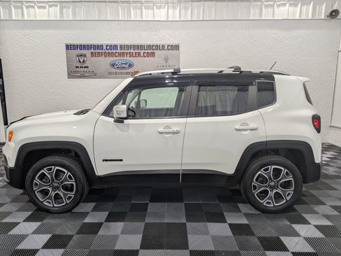 Used 2017 Jeep Renegade Limited image 2