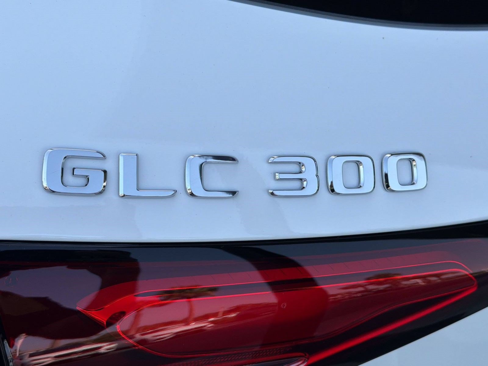 Used 2026 Mercedes-Benz GLC 300 4MATIC image 33