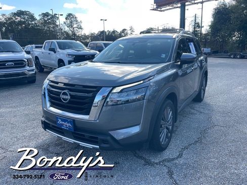 Used 2024 Nissan Pathfinder SL w/ SL Premium Package image 4