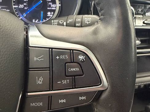 Used 2021 Toyota Highlander Limited AWD/4WD image 27