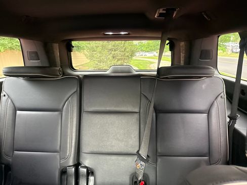 Used 2025 GMC Yukon XL Elevation AWD/4WD image 24