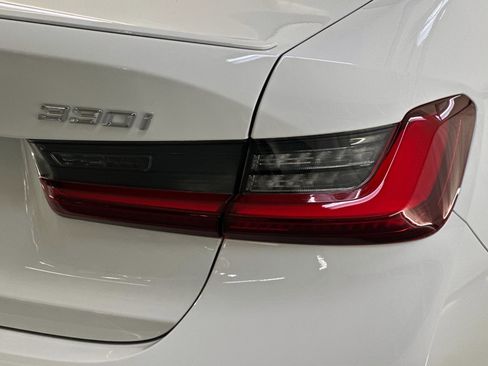 Used 2026 BMW 330i Sedan w/ M Sport Package RWD image 12