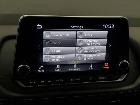 Used 2025 Nissan Rogue SV image 20