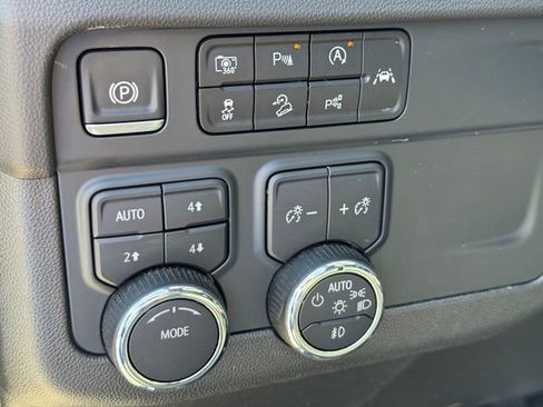 Certified 2025 Chevrolet Tahoe Z71 image 20